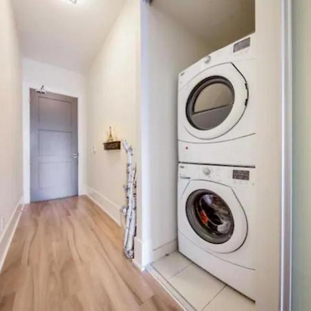 Metropolis Loft - Cn Tower Apartment Торонто Екстериор снимка